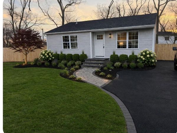 661 College Road, Farmingville, NY 11738