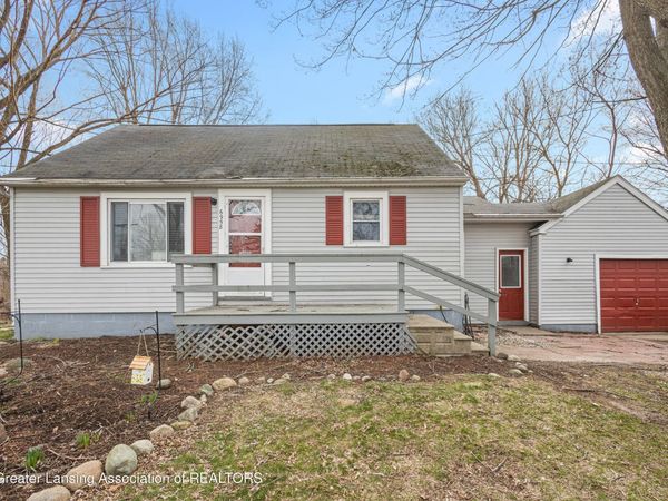 6958 Williams Road, Lansing, MI 48911