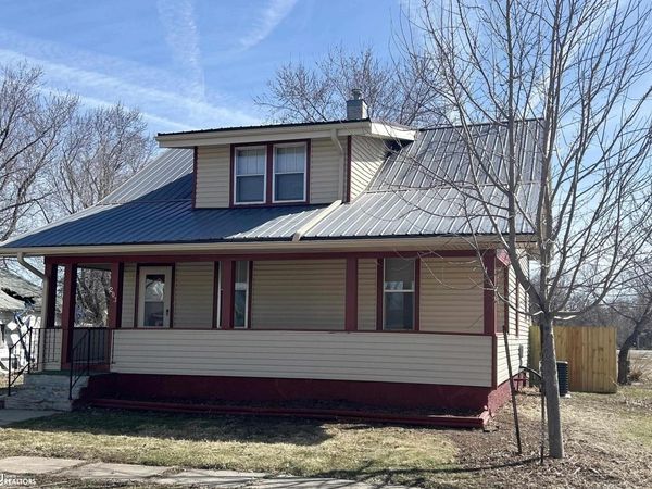 203 Maple St., Clemons, IA 50051