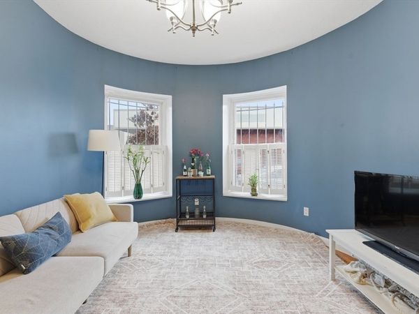 881 Harrison Ave, Unit 1, Boston, MA 02118