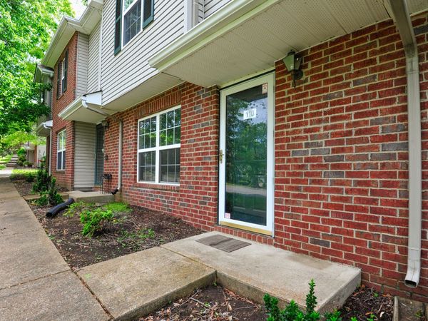 110 Waterview Dr, Hendersonville, TN 37075