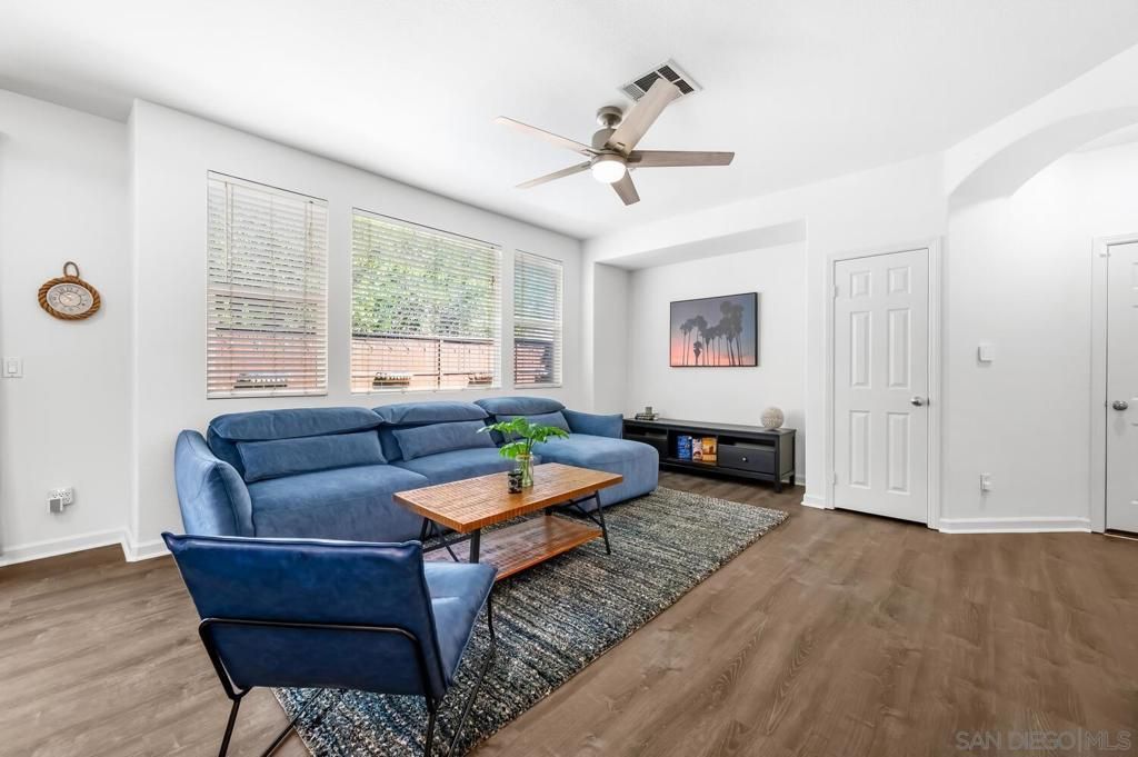 339 Caminito Barcelona, Chula Vista, CA 91914 Main Photo