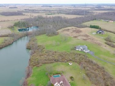 13279 State Route 729, New Vienna, OH 45159