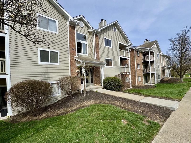 410 Lakeview Drive, Unit 11, Wilder, KY 41071 Photo 2