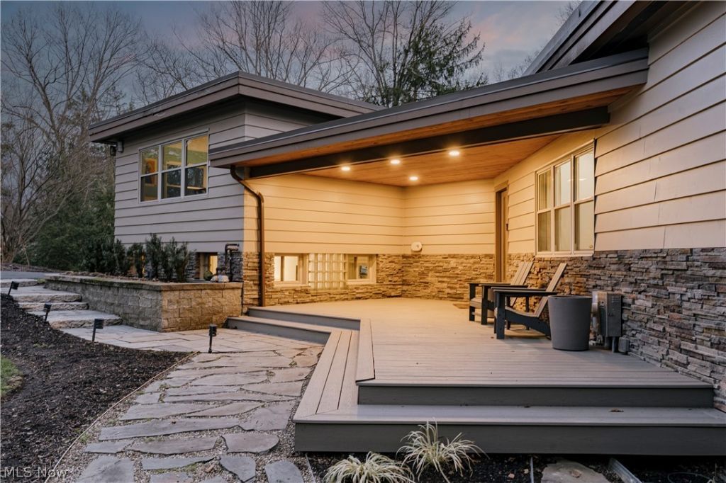 35 Skyline Drive , Moreland Hills, OH 44022 Main Photo