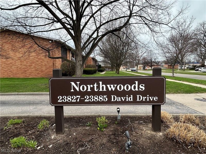 23875 David Drive, Unit 106, North Olmsted, OH 44070 Photo 2