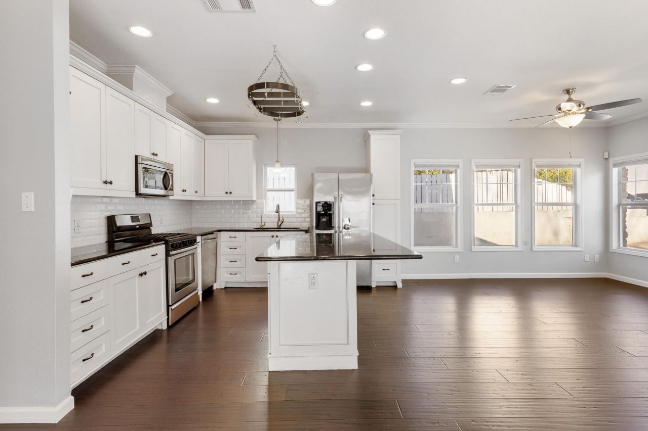 802 Oakland Ave, Austin, TX 78703 Main Photo