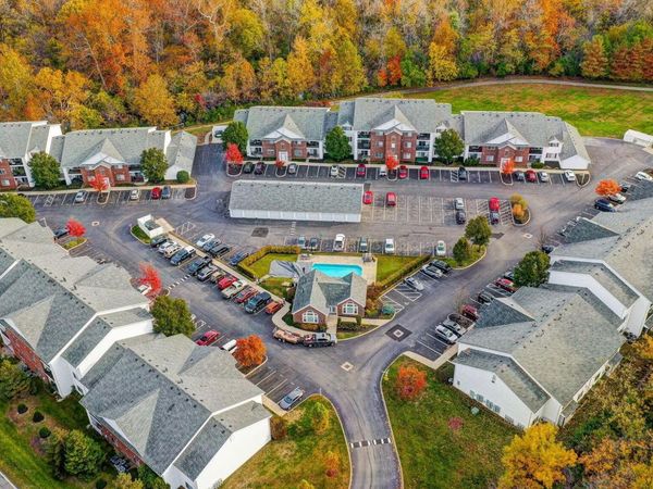 6170 Harbour Pointe, Unit 101, Columbus, OH 43231