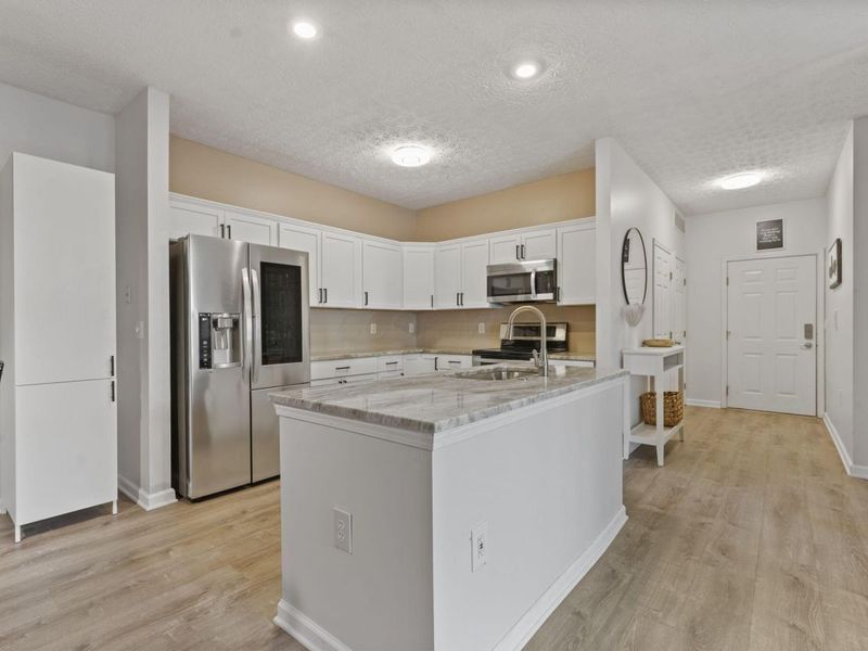 6170 Harbour Pointe, Unit 101, Columbus, OH 43231 Photo 10