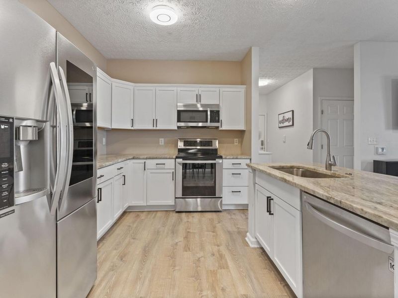 6170 Harbour Pointe, Unit 101, Columbus, OH 43231 Photo 7