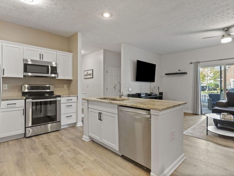 6170 Harbour Pointe, Unit 101, Columbus, OH 43231 Photo 8