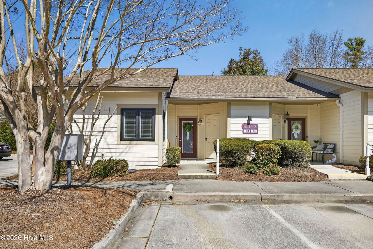 123 Longstreet Drive, Unit Apt 101, Wilmington, NC 28412 Main Photo