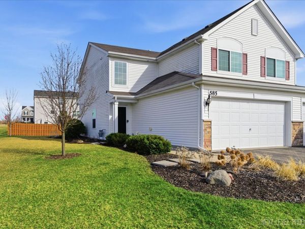 585 Vine Street , Hampshire, IL 60140