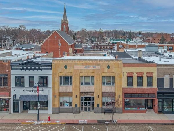 138 Front Street #106, Beaver Dam, WI 53916