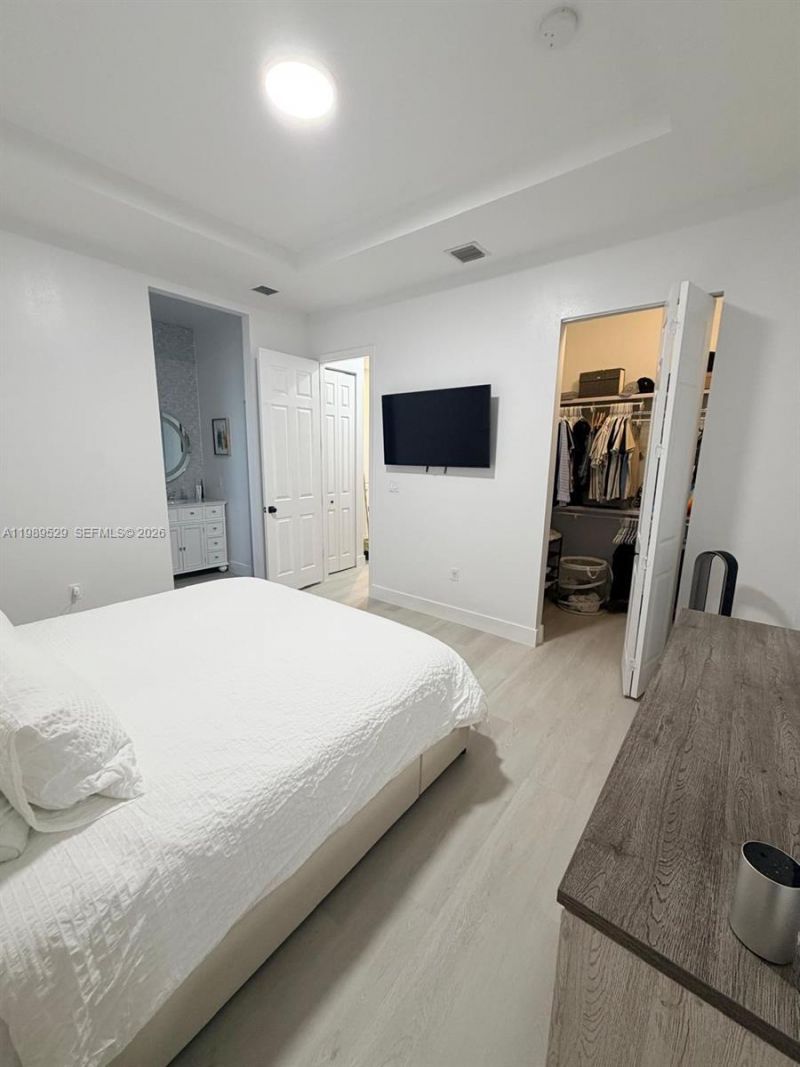 1022 NE 42nd Ter , Unit n/a, Homestead, FL 33033 Photo