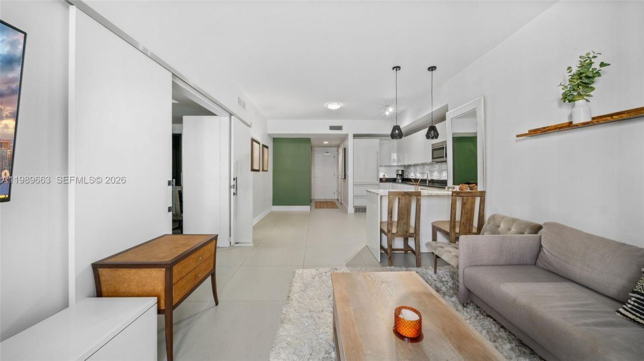 1010 Brickell Ave, Unit 2008, Miami, FL 33131 Photo