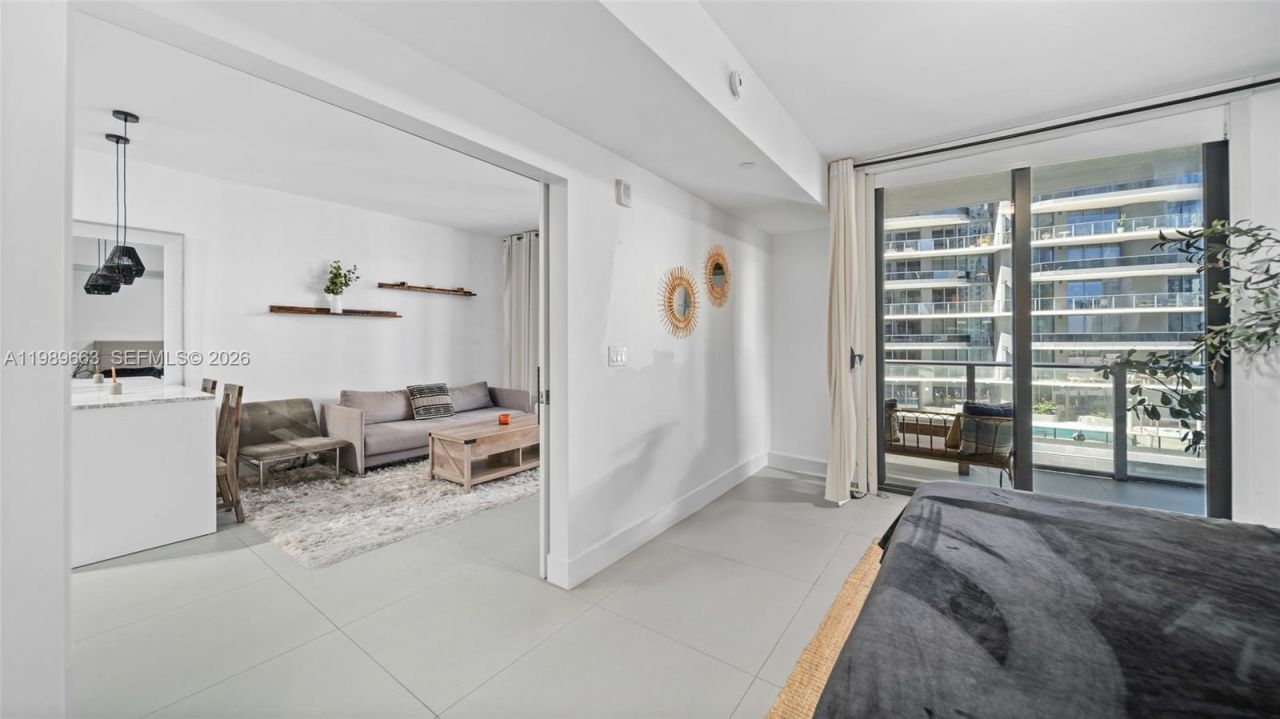 1010 Brickell Ave, Unit 2008, Miami, FL 33131 Photo