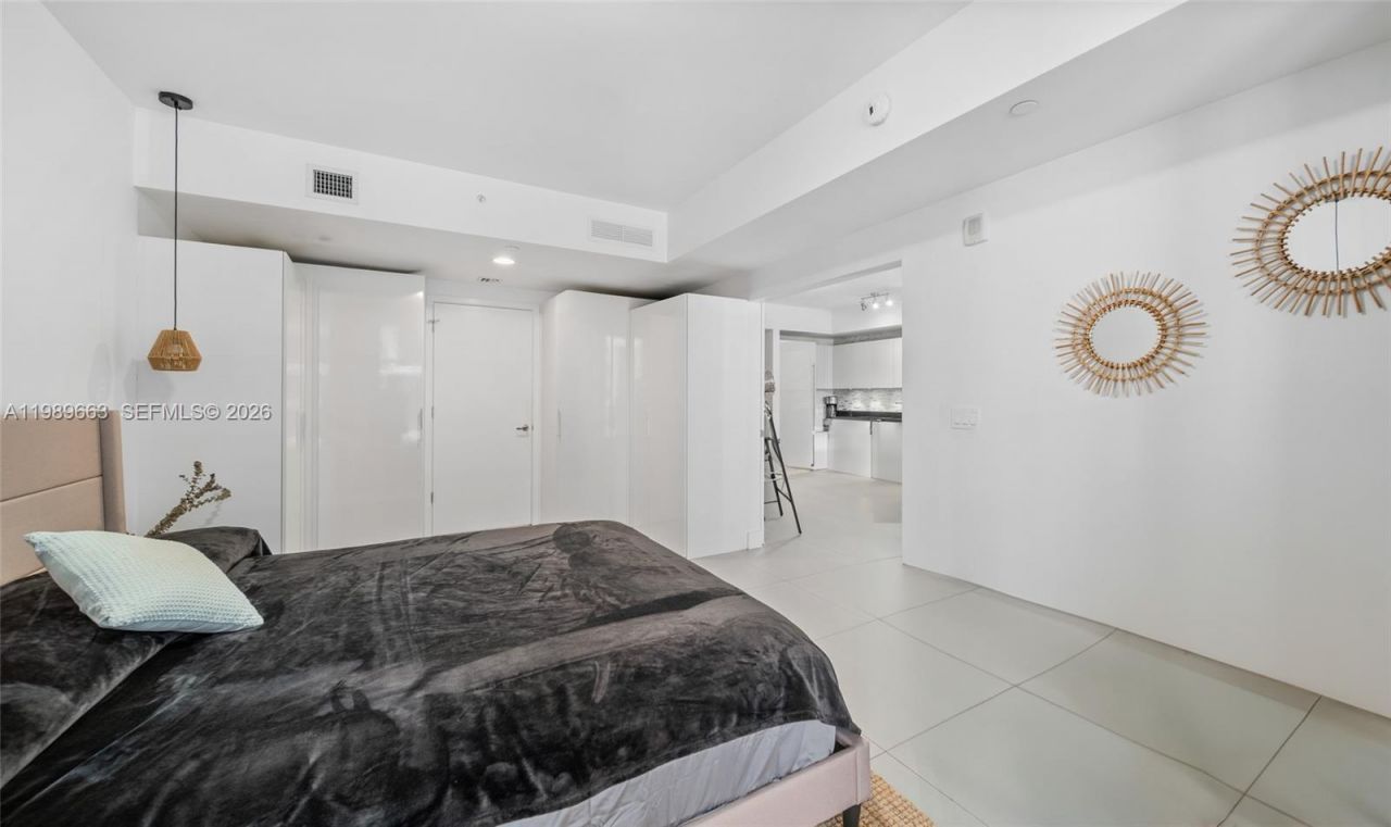 1010 Brickell Ave, Unit 2008, Miami, FL 33131 Photo