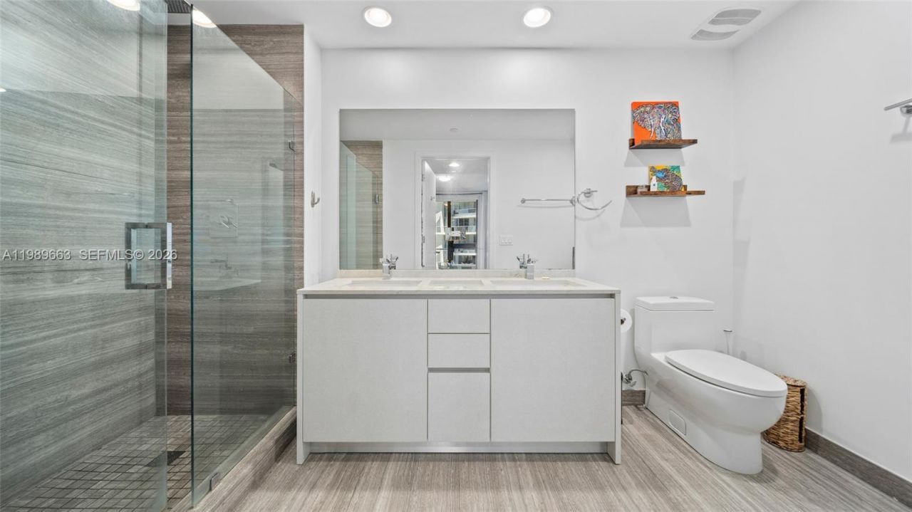 1010 Brickell Ave, Unit 2008, Miami, FL 33131 Photo