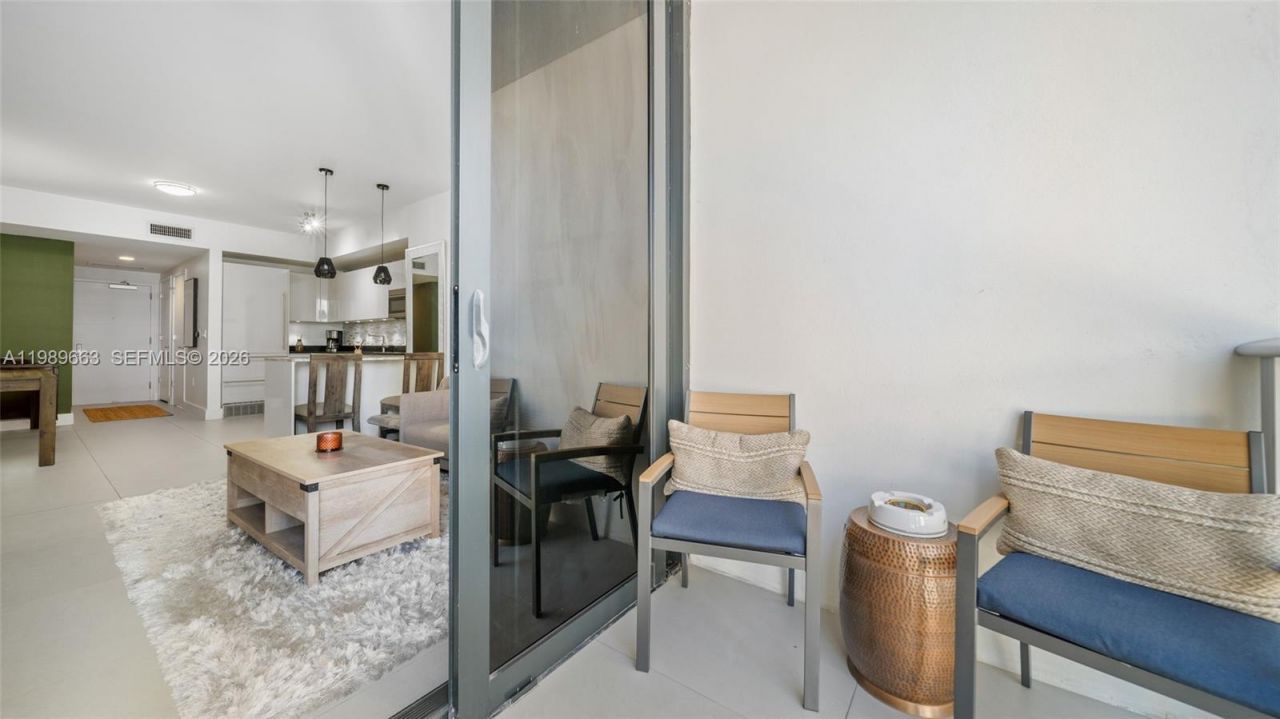 1010 Brickell Ave, Unit 2008, Miami, FL 33131 Photo