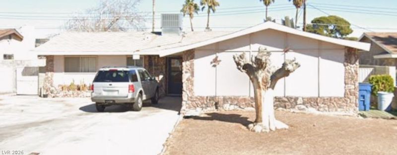 5820 Carmen Boulevard, Las Vegas, NV 89108 Main Photo