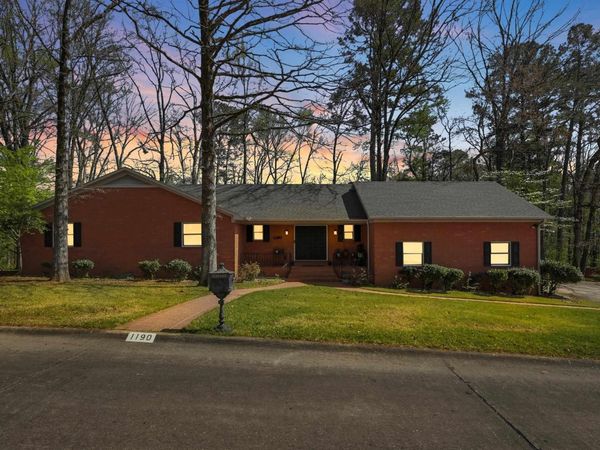 1190 Cambridge Circle, Benton, AR 72019