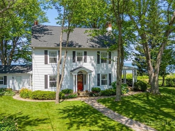 4998 Lake Shore Road, Hamburg, NY 14075