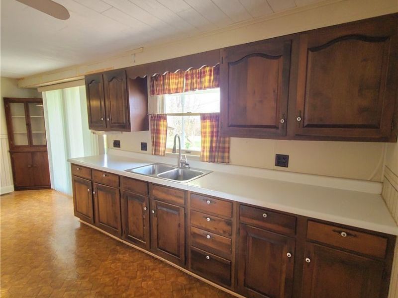 90 Mulberry Street, Mount Pleasant, OH 43939 Photo 5