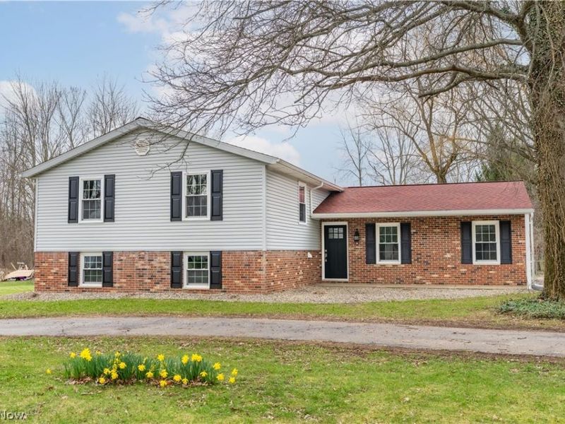 6518 Lorraine Avenue NW, Massillon, OH 44646 Photo 1