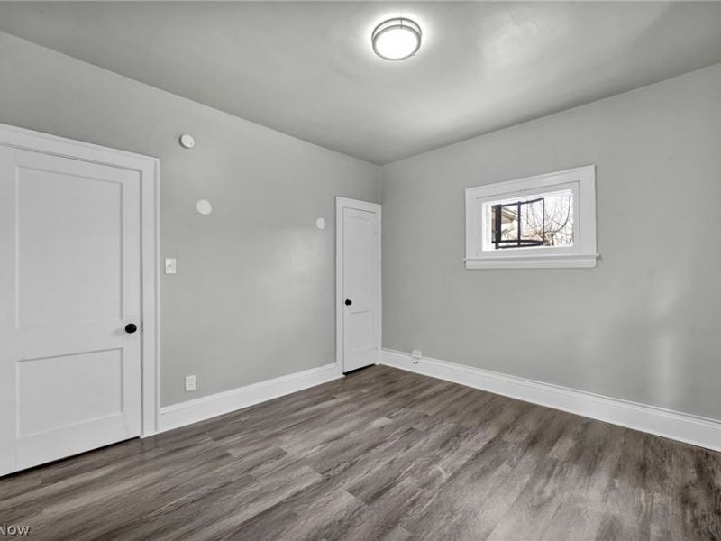 929 Thornhill Drive, Cleveland, OH 44108 Photo 27