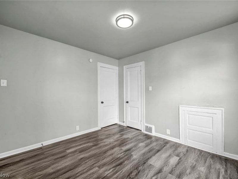 929 Thornhill Drive, Cleveland, OH 44108 Photo 30