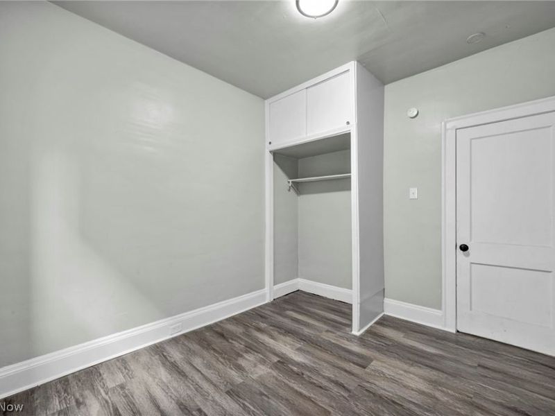 929 Thornhill Drive, Cleveland, OH 44108 Photo 33