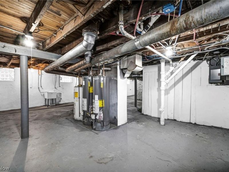 929 Thornhill Drive, Cleveland, OH 44108 Photo 40