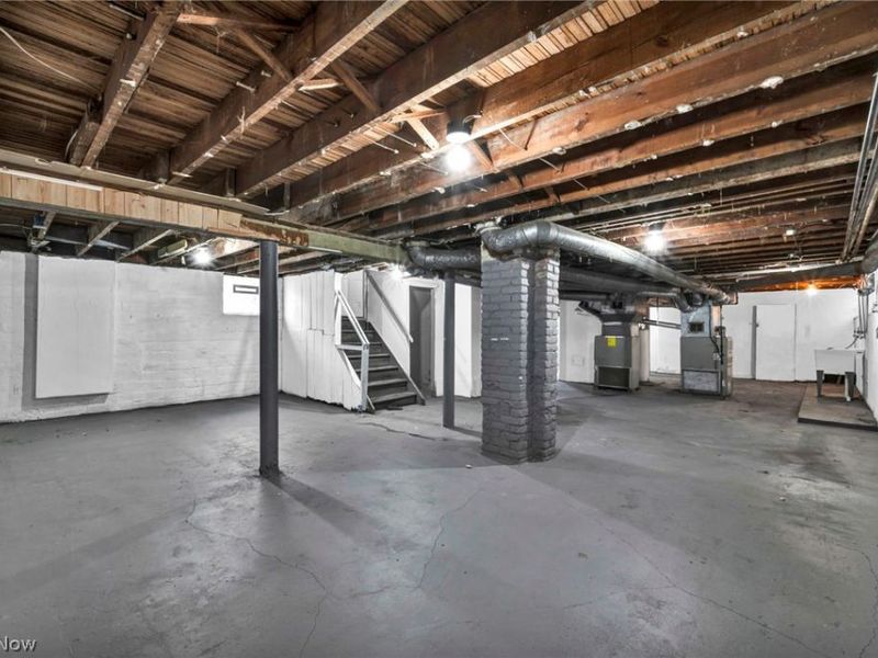 929 Thornhill Drive, Cleveland, OH 44108 Photo 43