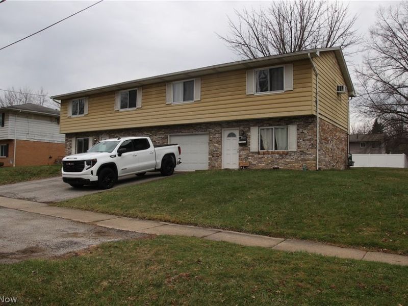 4728 Fishcreek Road, Stow, OH 44224 Photo 2