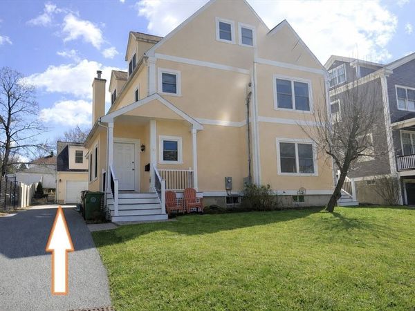 32 Salisbury Rd, Unit 32, Newton, MA 02458