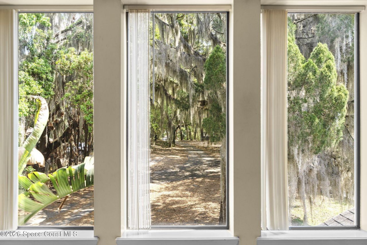 130 N Carpenter Road, Titusville, FL 32796 Photo