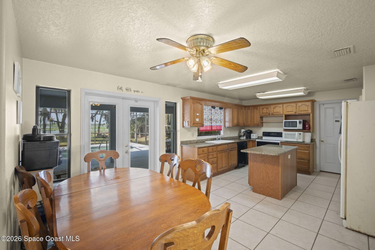 130 N Carpenter Road, Titusville, FL 32796 Photo