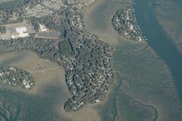 340 De La Gaye Point photo 4