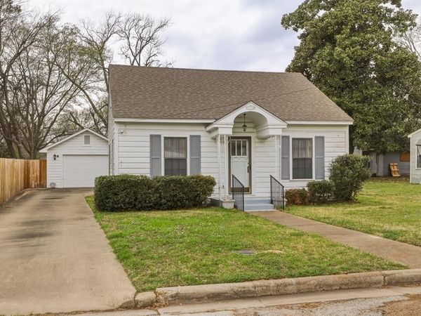 308 S Mill Street, Winnsboro, TX 75494