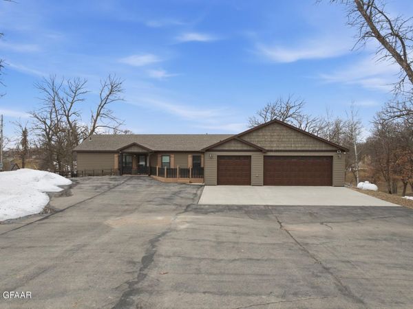14171 MAPLESHURST Drive SE, Mentor, MN 56736