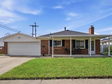 804 Hollendale Drive, Kettering, OH 45429