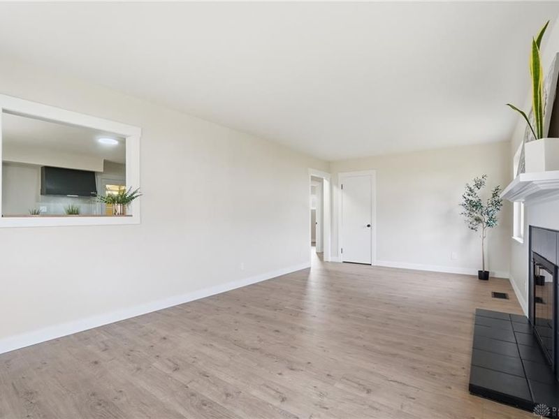 804 Hollendale Drive, Kettering, OH 45429 Photo 4