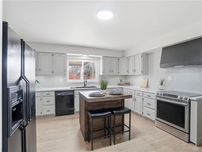 804 Hollendale Drive, Kettering, OH 45429 Photo 7