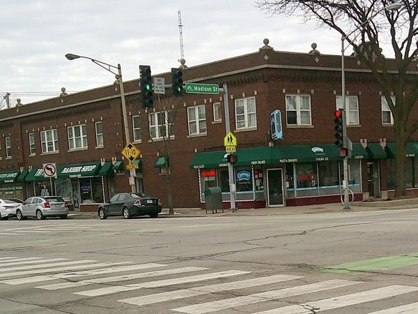 440 S Ridgeland Avenue, Unit 2S, Oak Park, IL 60302