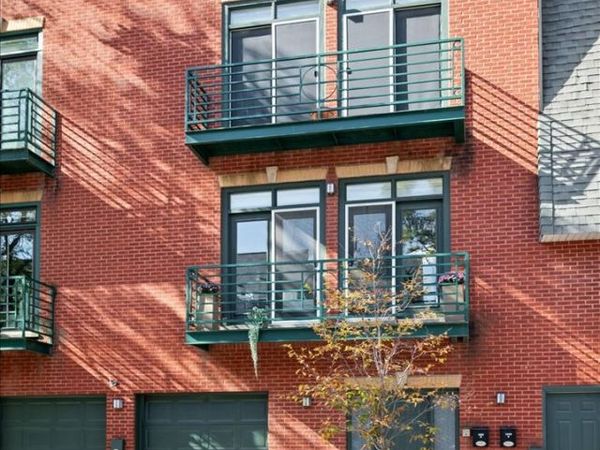 3308 N Greenview Avenue, Unit B, Chicago, IL 60657