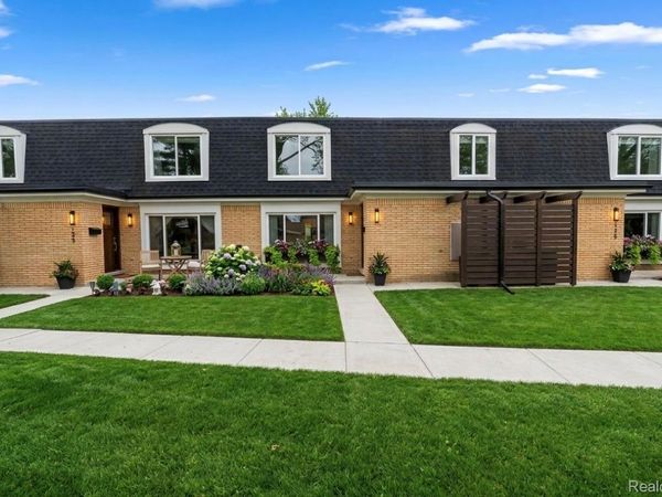 29876 City Center Drive, Unit 4, Warren, Mi 48093