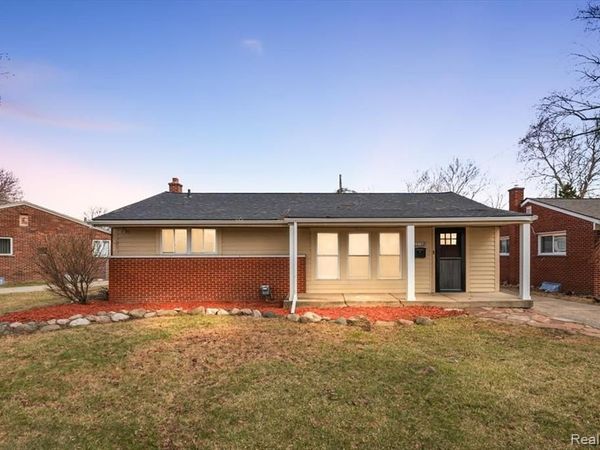 32076 Saint Annes Drive, Warren, MI 48092