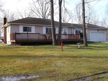 10024 Cummins Lane, Deerfield, OH 44411