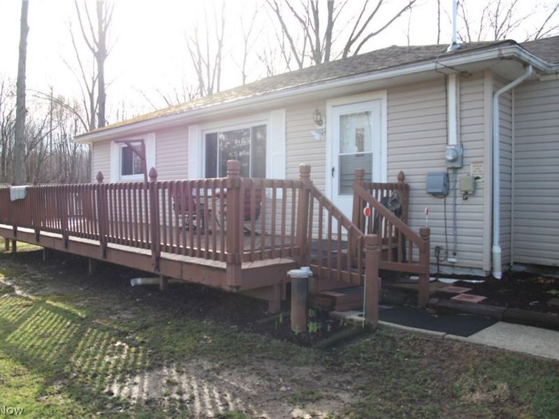 10024 Cummins Lane, Deerfield, OH 44411 Photo 3